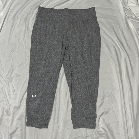 Under Armour Pants - UnderArmour capri pants